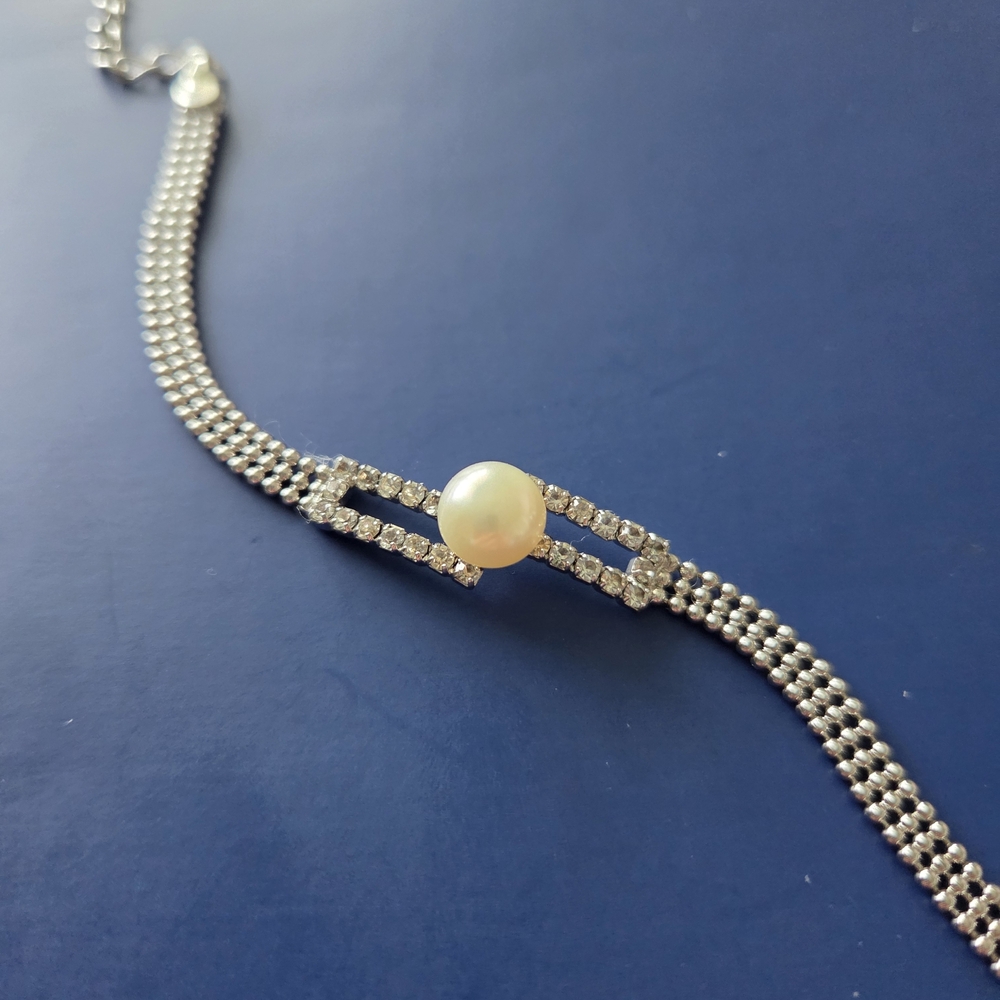 Lustrous Silver Pearl Bracelet